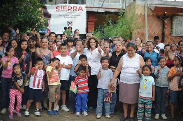 Nancy de la Sierra plantea aumentar presupuesto educativo