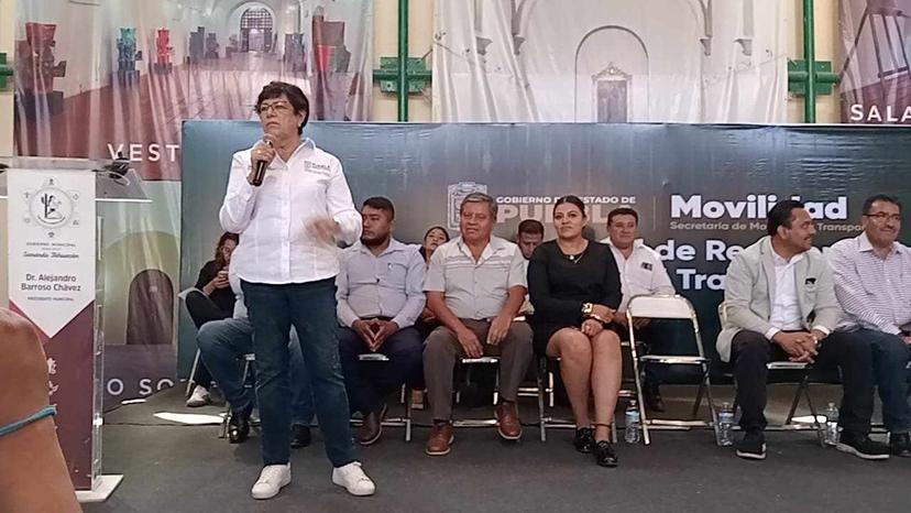 Plataformas de transporte operan sin permiso en Tehuacán: Silvia Tanús