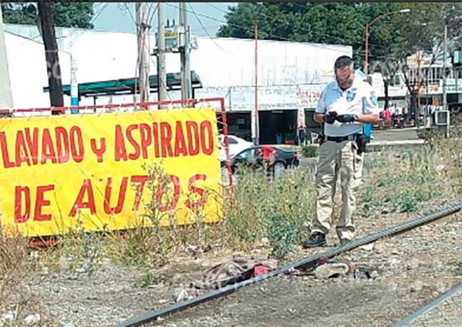 Tren parte en dos a sujeto en vías cercanas a la Calzada Zaragoza