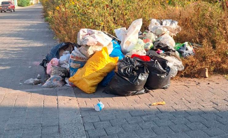 En Tepeaca van 20 días sin camiones de recolección de basura: habitantes