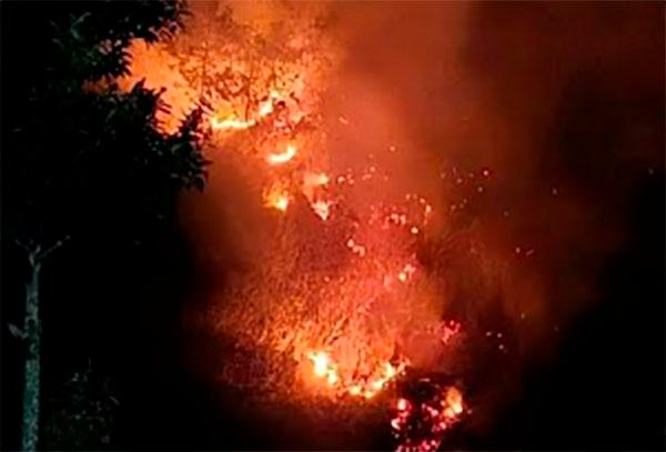 Habilitan centros de acopio en Tehuacán para brigadistas que combaten incendios en Oaxaca