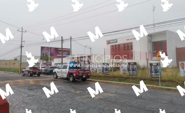 Roban pantallas y equipos de sonido de la prepa UPAEP en Texmelucan