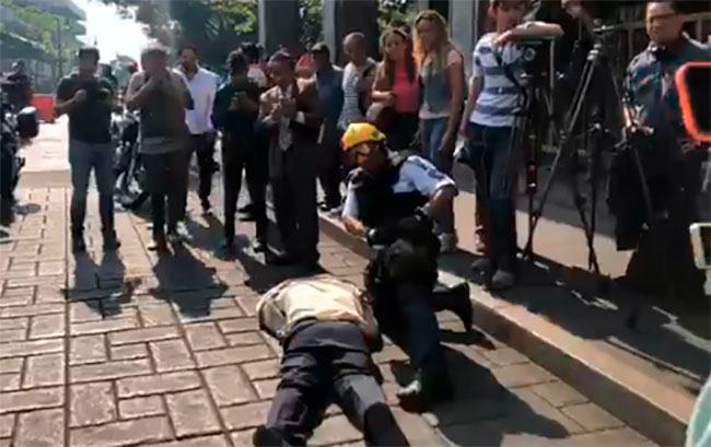 VIDEO Balean a manifestantes en centro de Cuernavaca