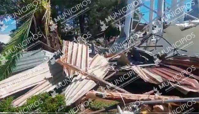 VIDEO Se desploma tanque elevado recién inaugurado en Texmelucan