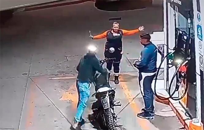 VIDEO Impactante, en segundos sujetos armados roban gasolinera en Texmelucan