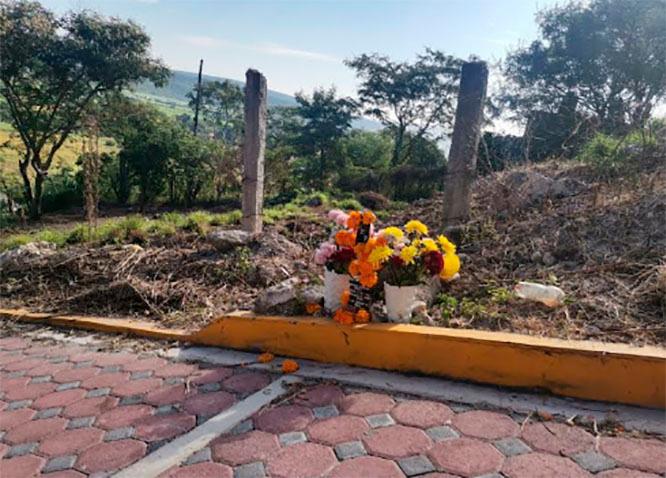 En la Mixteca este lunes recuerdan a los fieles difuntos que murieron en tragedias