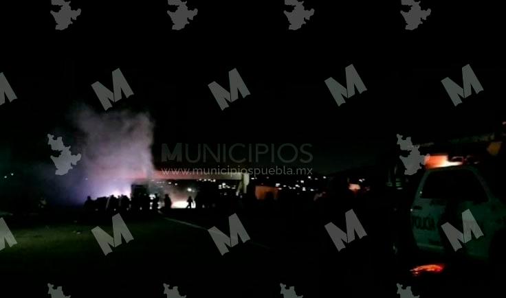 Suman 4 los detenidos tras bloqueo de la autopista en la zona de Tlahuapan