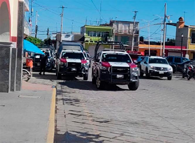 Policías de Huejotzingo se manifiestan y exigen pago de bono