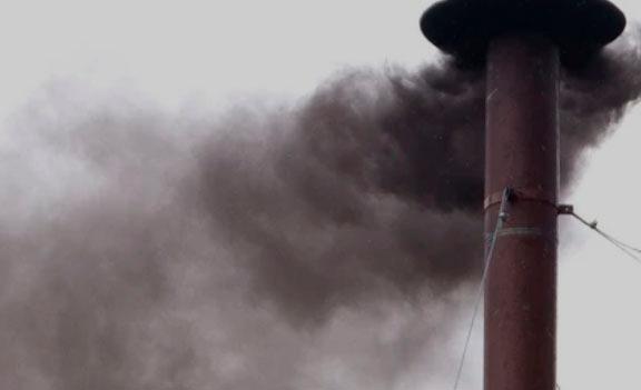 Sin consenso en el primer día del cónclave: humo negro en la Capilla Sixtina