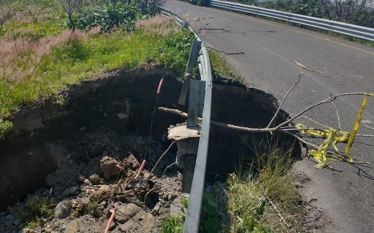 Guardia Nacional halla socavón en la carretera Puebla-Atlixco