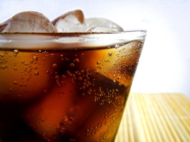 Cuidado, los refrescos de cola pueden causarte Alzheimer