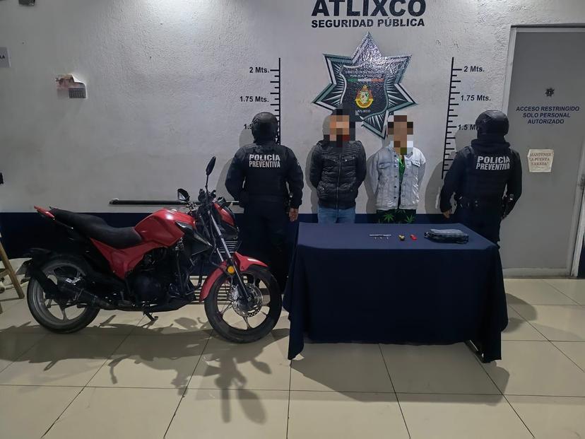 Arrestan a pareja en Atlixco por múltiples delitos