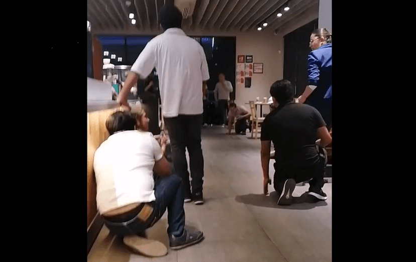 VIDEO Pánico en Starbucks de la Vía Atlixcáyotl tras disparos