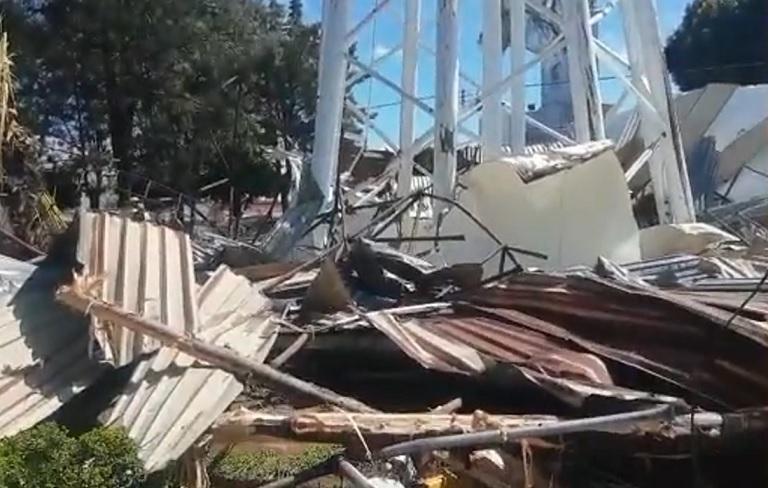 Confirman dos muertes por caída de tanque de agua en Texmelucan