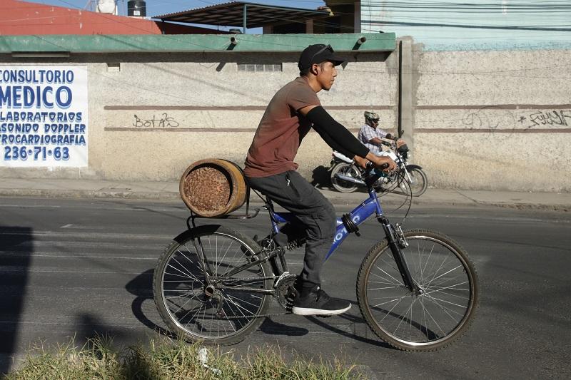 Mamá, sí habrá festejo: bajan los precios del gas en Puebla