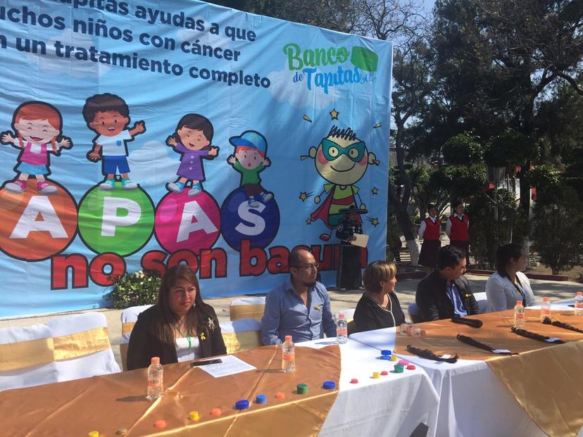 Le roban al Banco de Tapitas que apoya a niños con cáncer
