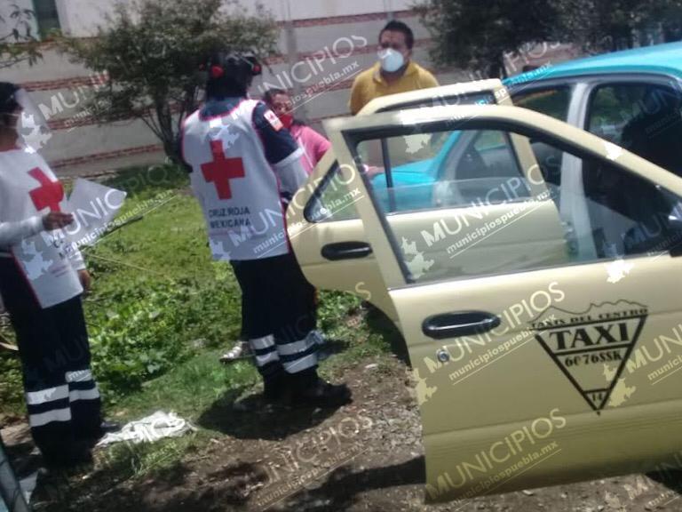 Muere dentro de un taxi en Huejotzingo; se sospecha Covid19