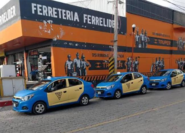 Taxistas ofrecen viajes gratis a adultos que acuden a vacunarse en Tepeaca y Tecamachalco