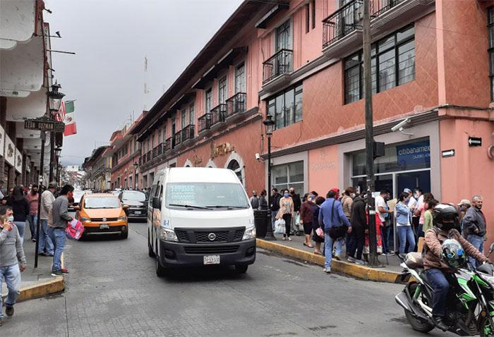 Suspenden transporte público en Teziutlán para evitar casos Covid