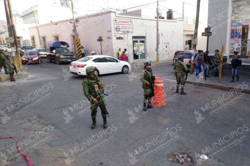 VIDEO: Balean comandancia y pegan a policías de Tecamachalco