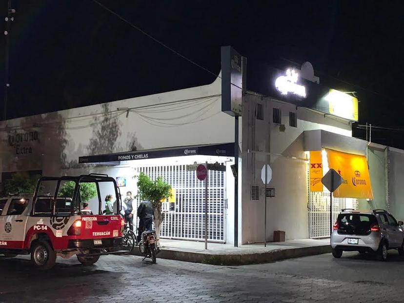 Clausuran dos comercios por venta de alcohol en Tehuacán