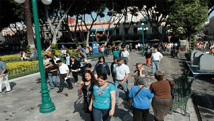 Mujer cae de sexto piso durante Simulacro 