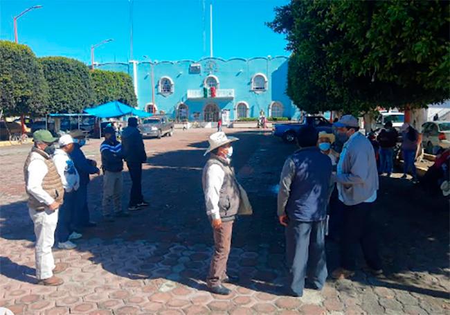 Campesinos de Teotlalcingo exigen recursos para operación de pozo