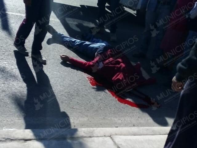 Balacera frente a jardín de niños deja muerto en Tepeaca