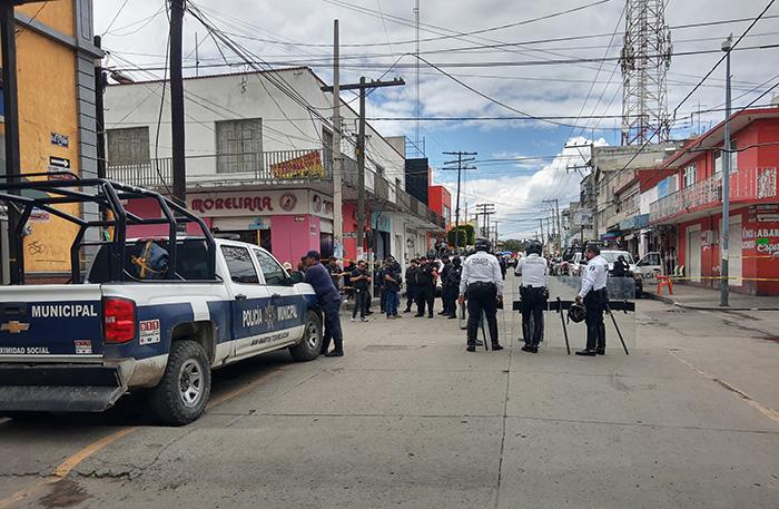 Policías de Texmelucan cumplen tres semanas de operativo contra ambulantes