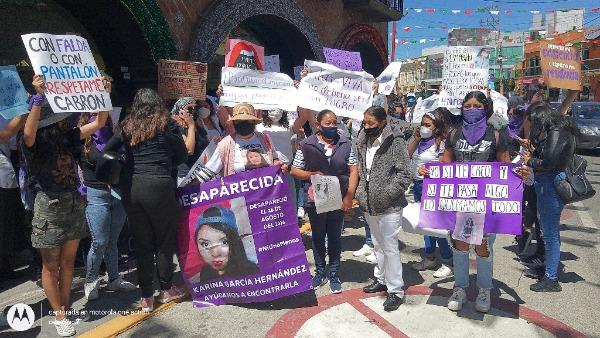 Marchan en Texmelucan por las 11 mujeres desaparecidas