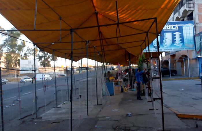 Con poca afluencia de compradores se instala tianguis en Texmelucan