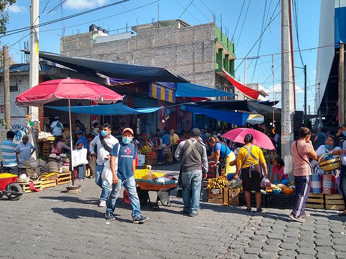 Planean reordenamiento en el Mercado La Purísima de Tehuacán