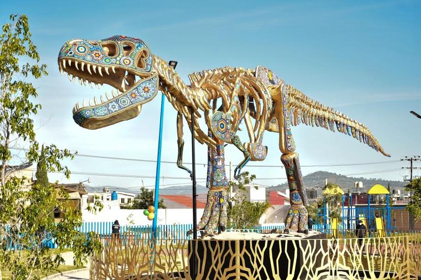 Conoce el tiranosaurio rex del Parque Felicidad en Texmelucan