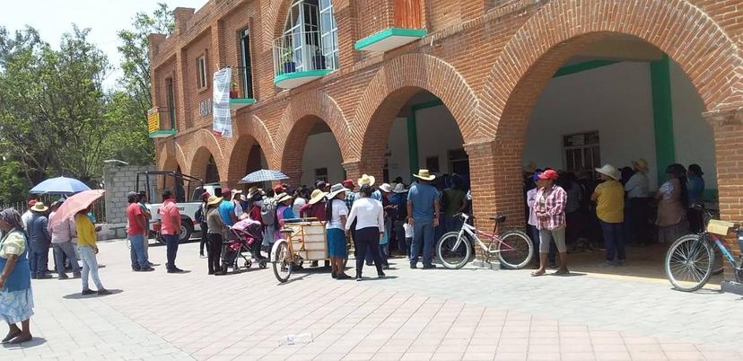 Anomalías y abusos, denuncian en otro día de protestas en Tlacotepec