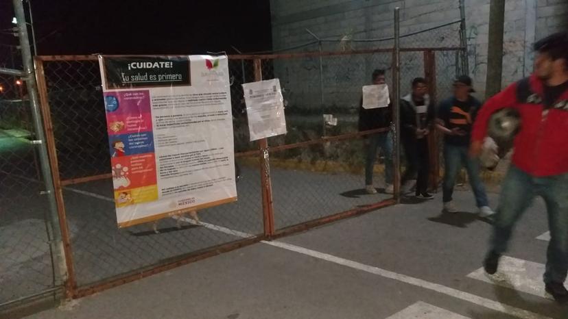 Cierran espacios deportivos y comunes  en Tlalancaleca por Covid-19