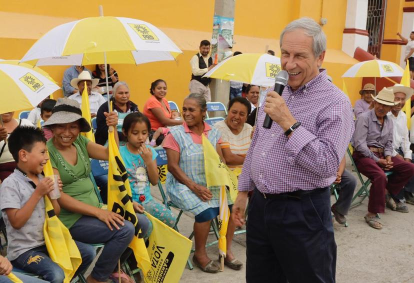 Barbosa miente sobre gastos de campaña: Cárdenas