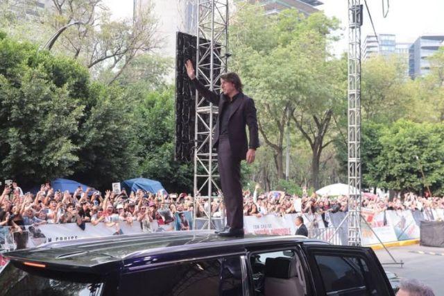 Tom Cruise sorprende en CDMX al presentar Misión Imposible: Sentencia final