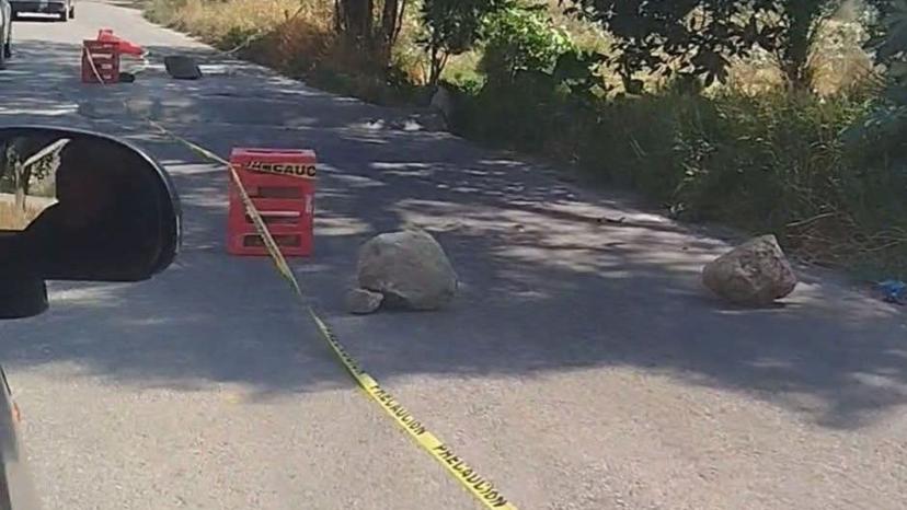 Por falta de permisos, quitan tope en Coxcatlán tras pocas horas de ponerlo