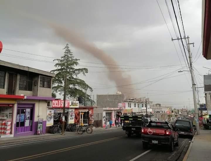 Video: Así fue el tornado que asustó a habitantes de El Seco