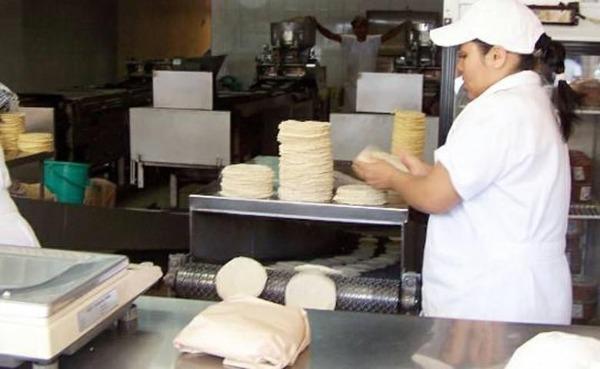 Costo del kilo de tortilla en Atlixco a 18 pesos