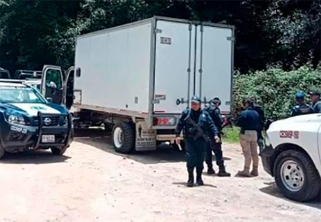 Asaltan y abandonan en cerro de Chinantla a conductor de torton