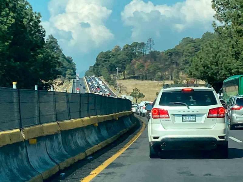 Abarrotan la autopista México-Cuernavaca