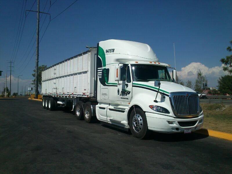 Plagian a chofer en robo de tractocamión en Tecamachalco 