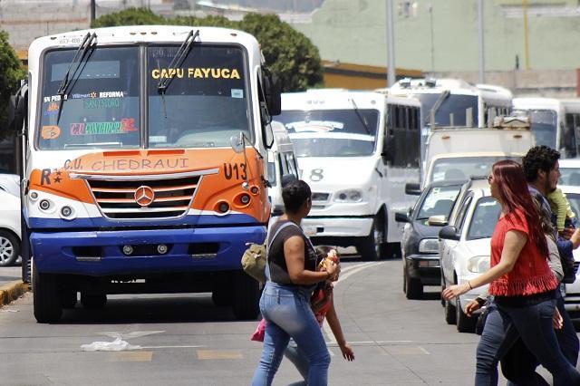 Critican PRI y PAN incremento al transporte; es injustificado, acusan