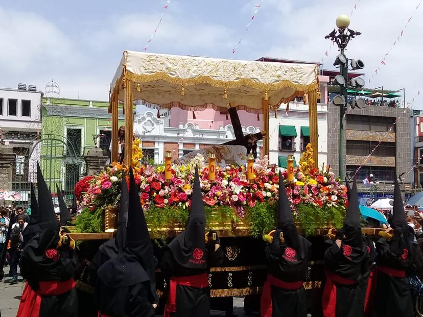 Maravillas se derraman en Puebla durante la Procesión de Viernes Santo