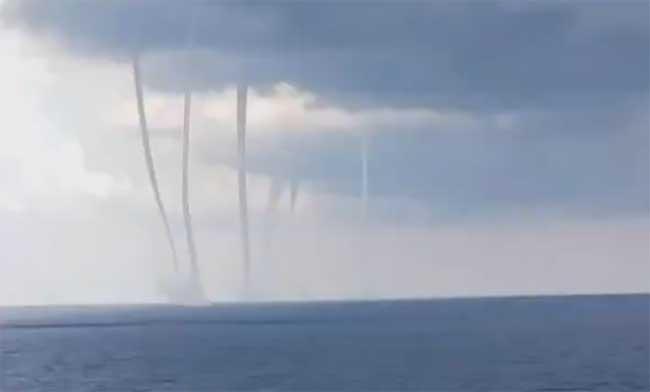 VIDEO Captan seis trombas marinas en costas de Louisiana