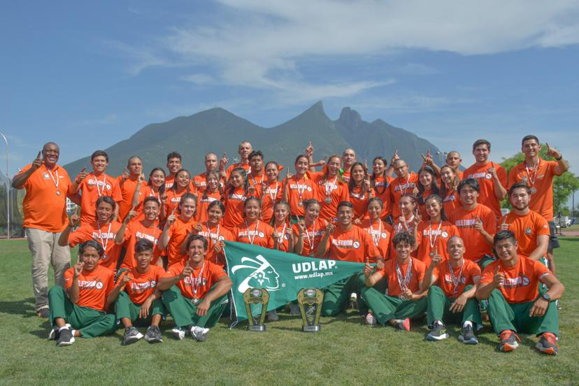 Equipo de atletismo UDLAP bicampeones nacionales CONADEIP 2024