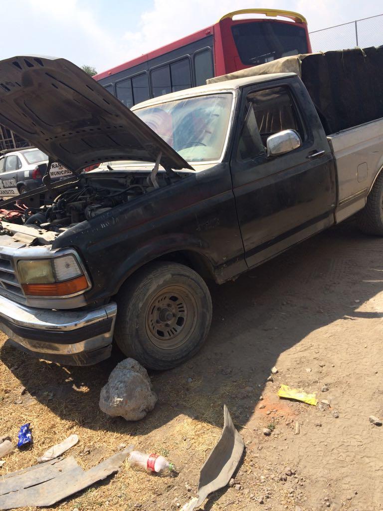 Detectan 5 vehículos usados por huachicoleros en Texmelucan
