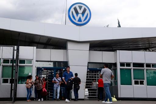 VW amplía paro de actividades hasta el 18 de mayo