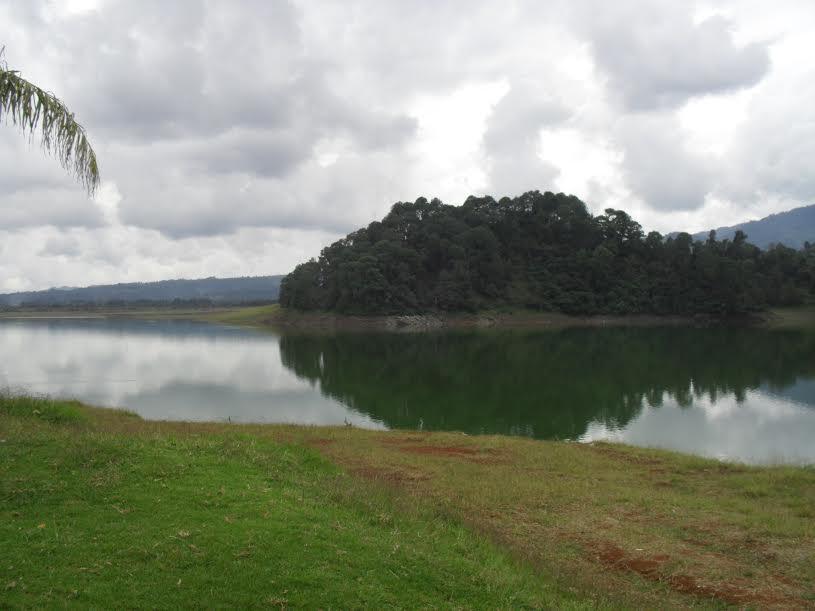 Estado alienta zona turística de lujo en presas de Huauchinango